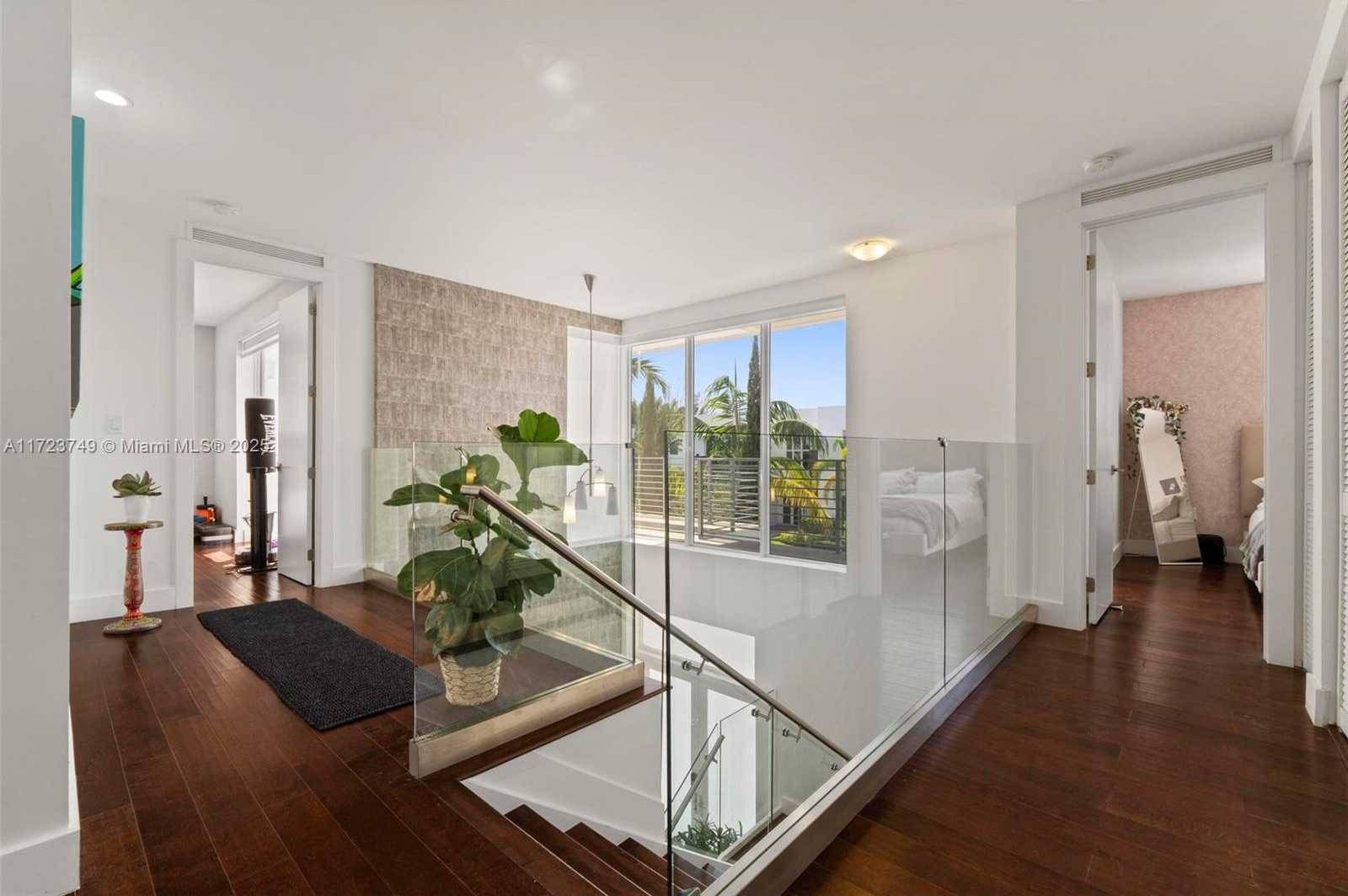 Small Image of 7457 NORTH WEST 101ST AVE, Doral Number 30