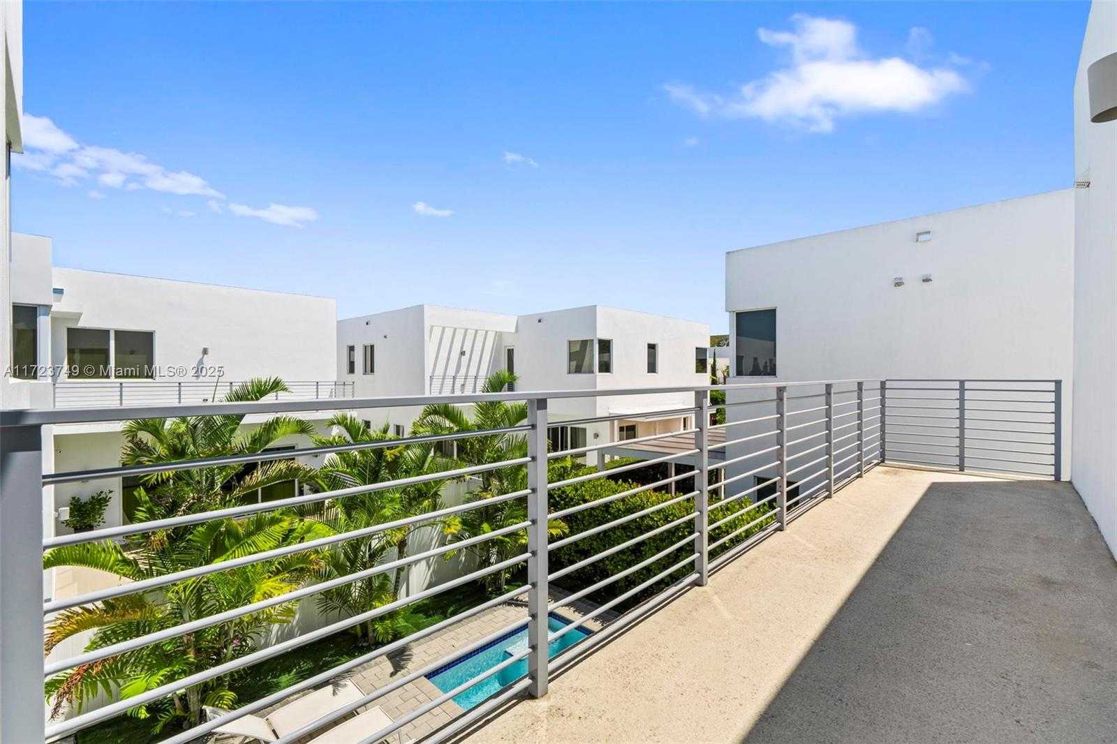 Small Image of 7457 NORTH WEST 101ST AVE, Doral Number 33
