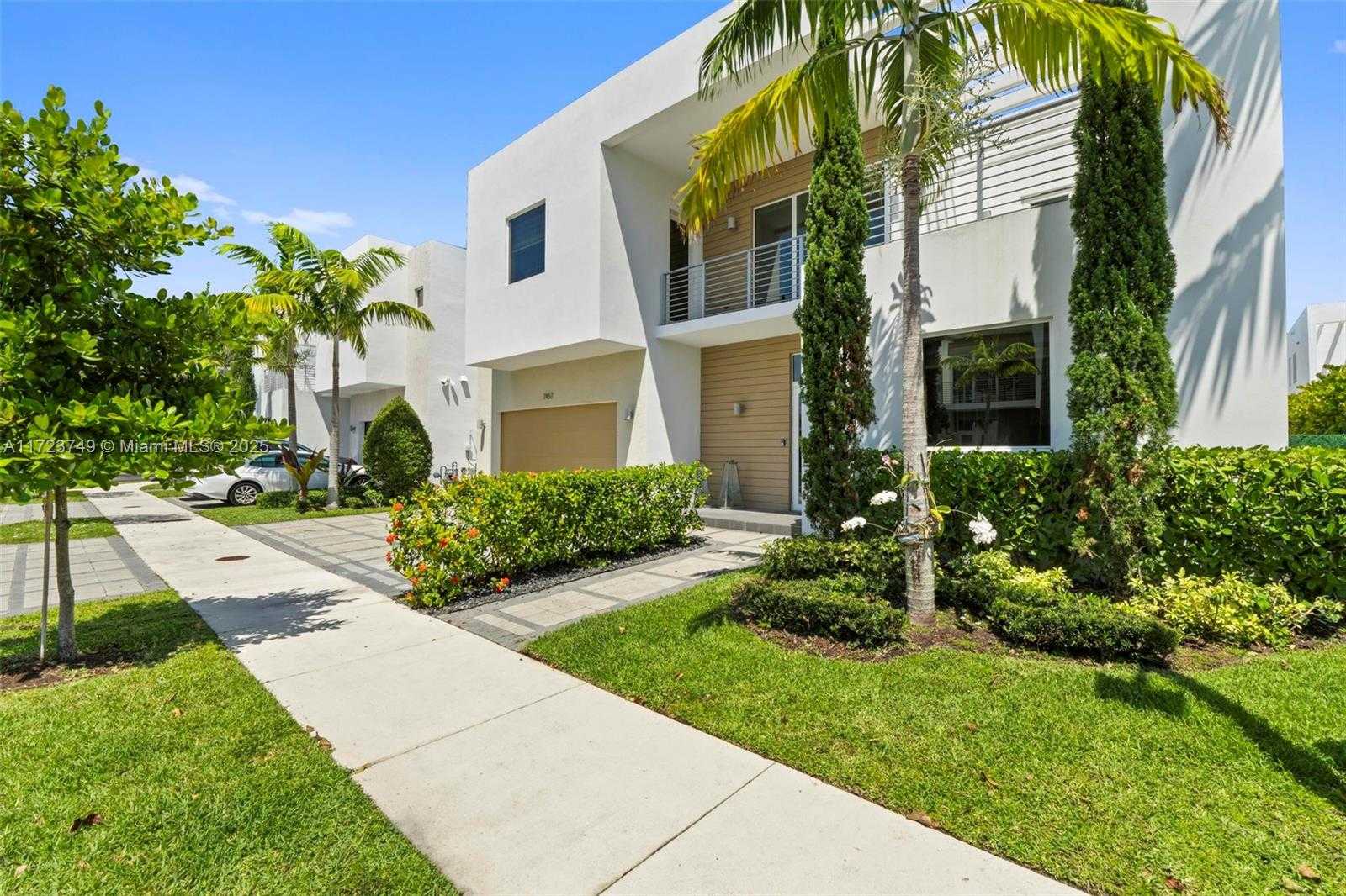 Small Image of 7457 NORTH WEST 101ST AVE, Doral Number 4