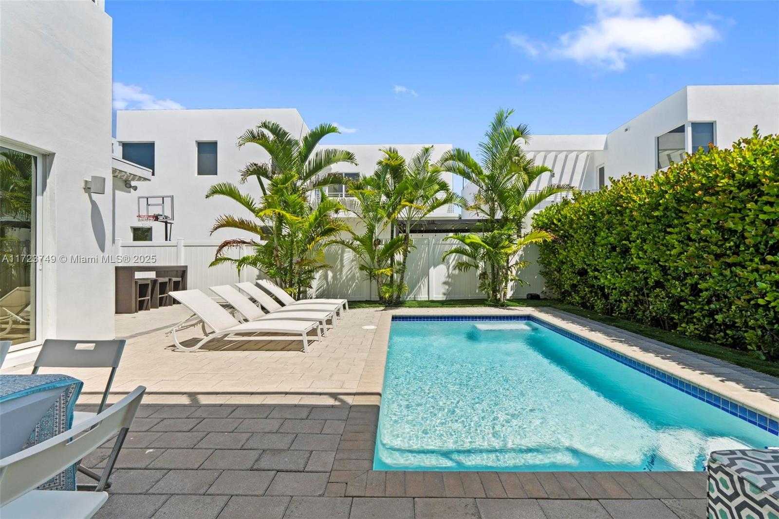 Small Image of 7457 NORTH WEST 101ST AVE, Doral Number 7
