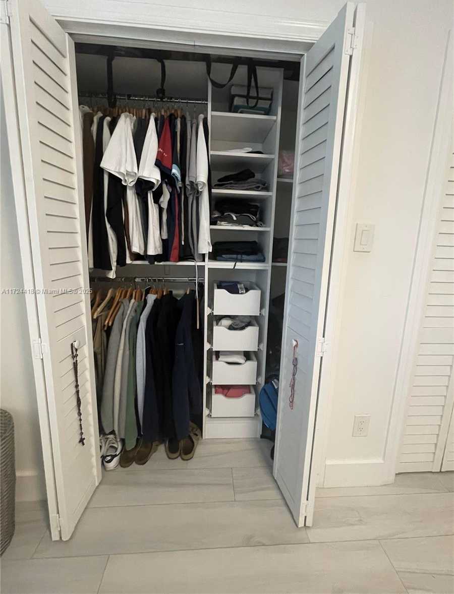 Small Image of 15100 SOUTH WEST 89TH CT, Palmetto Bay Number 10