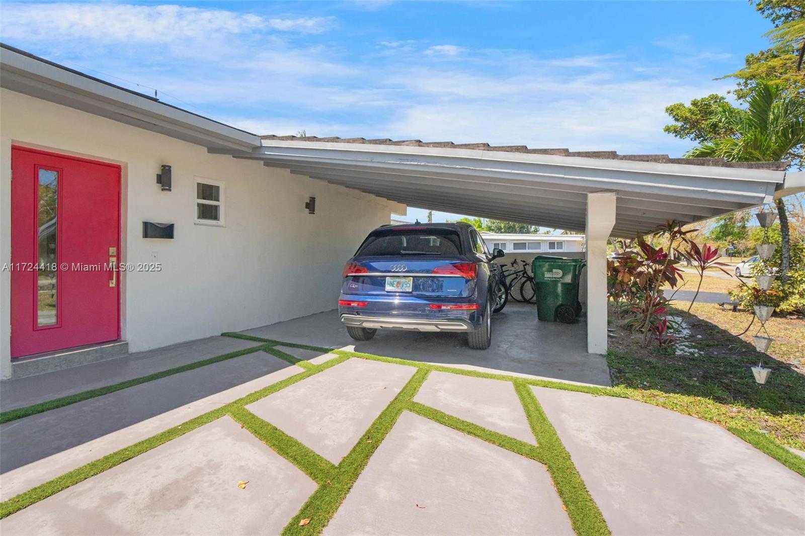 Small Image of 15100 SOUTH WEST 89TH CT, Palmetto Bay Number 2