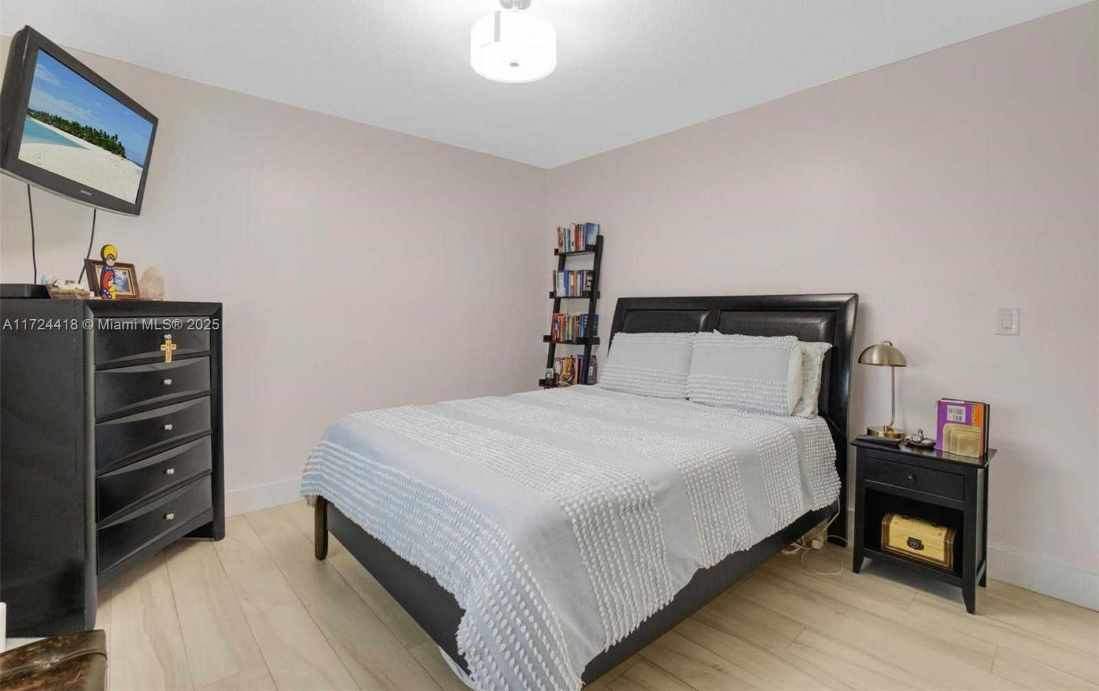 Small Image of 15100 SOUTH WEST 89TH CT, Palmetto Bay Number 22