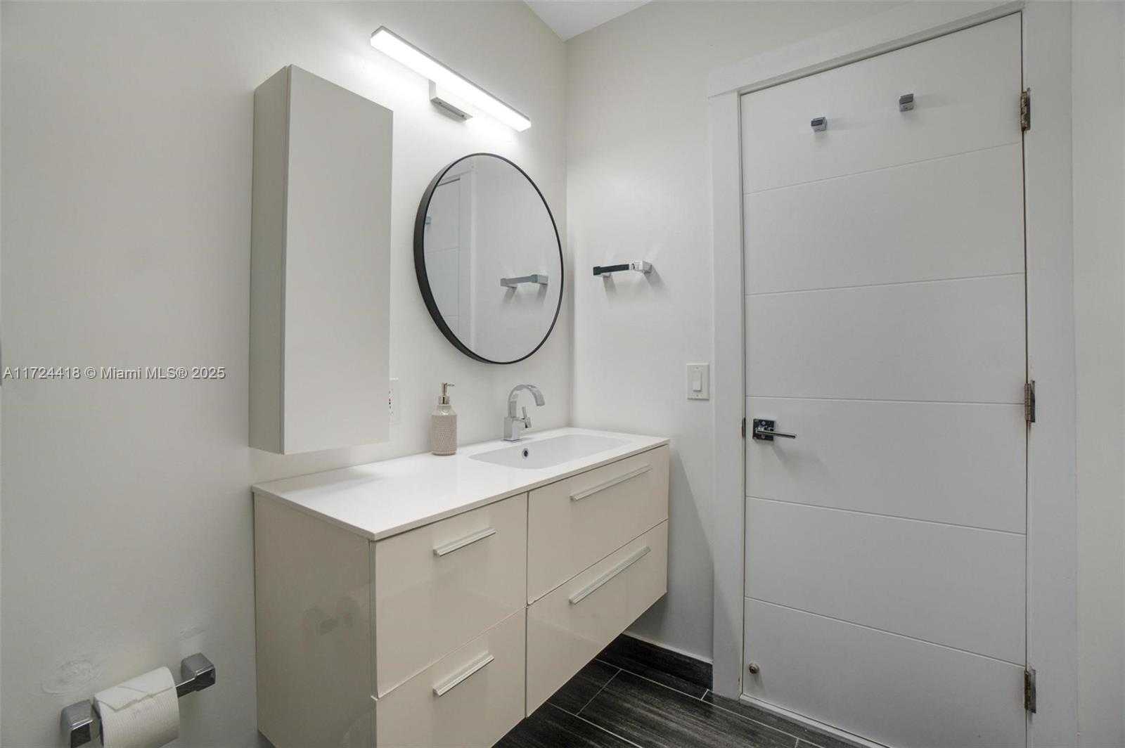 Small Image of 15100 SOUTH WEST 89TH CT, Palmetto Bay Number 27
