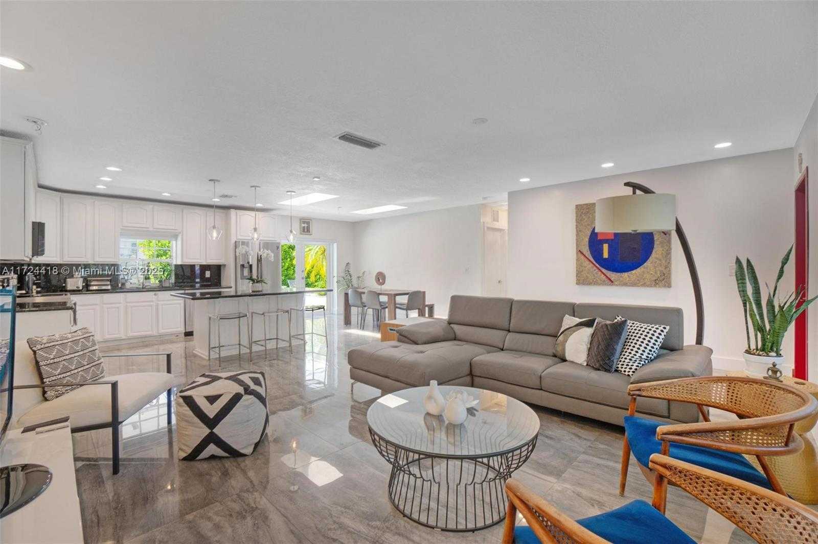 Small Image of 15100 SOUTH WEST 89TH CT, Palmetto Bay Number 5
