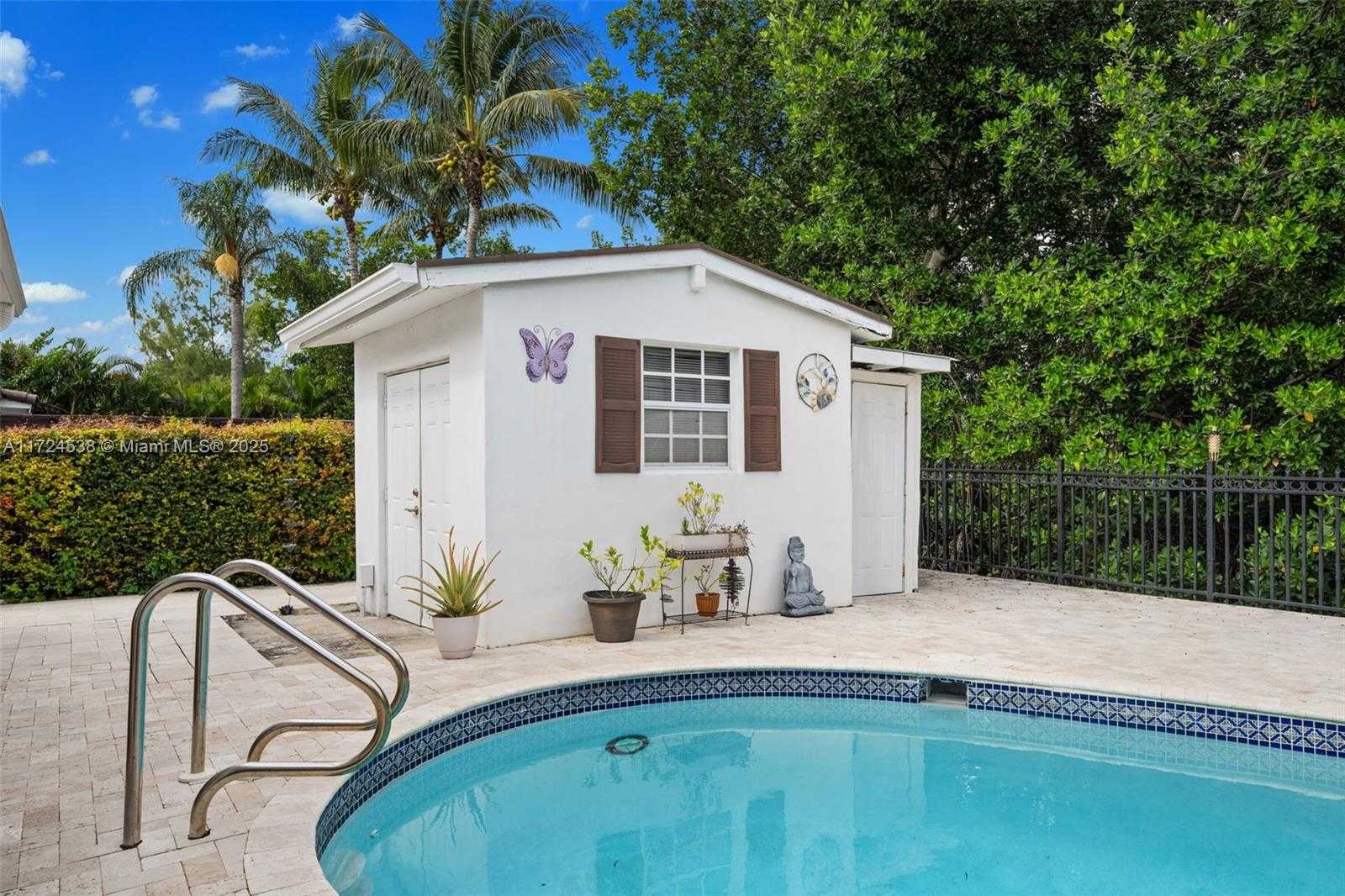 Small Image of 2325 NORTH EAST 191ST ST, Miami Number 11