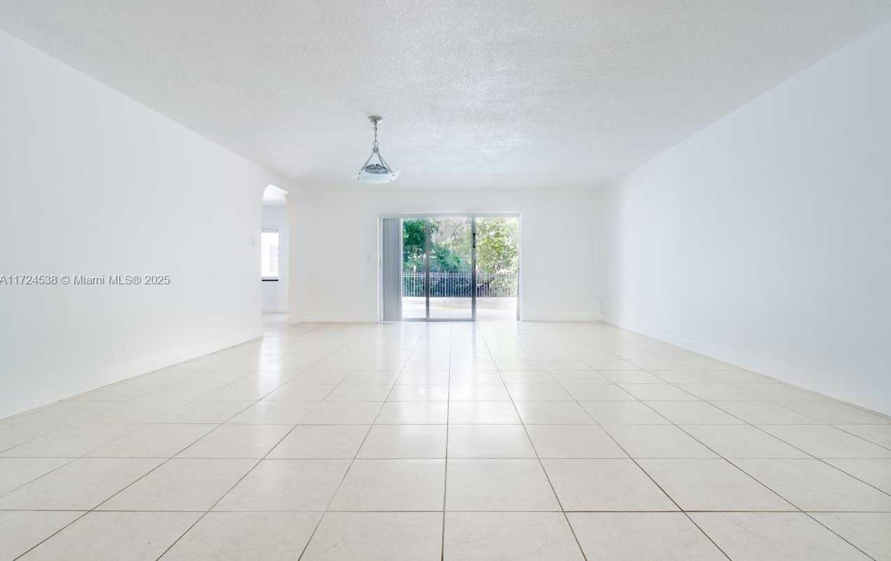 Small Image of 2325 NORTH EAST 191ST ST, Miami Number 14
