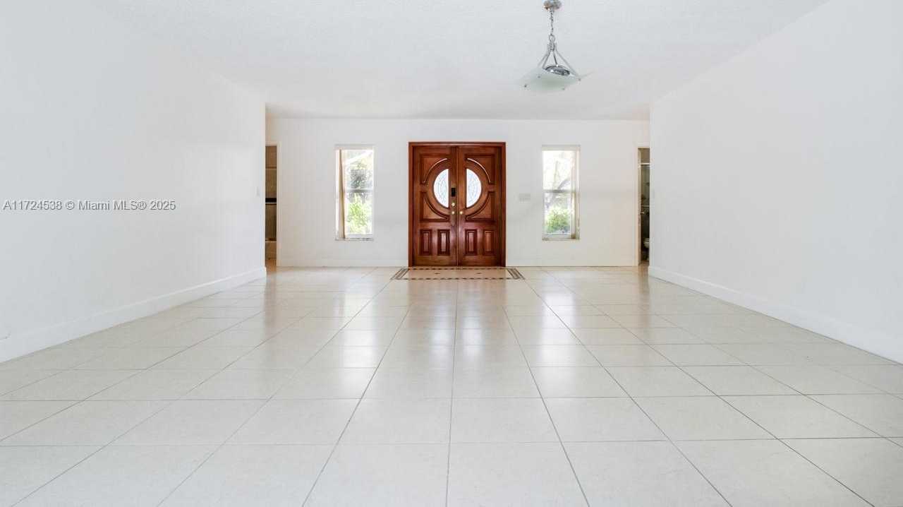Small Image of 2325 NORTH EAST 191ST ST, Miami Number 15