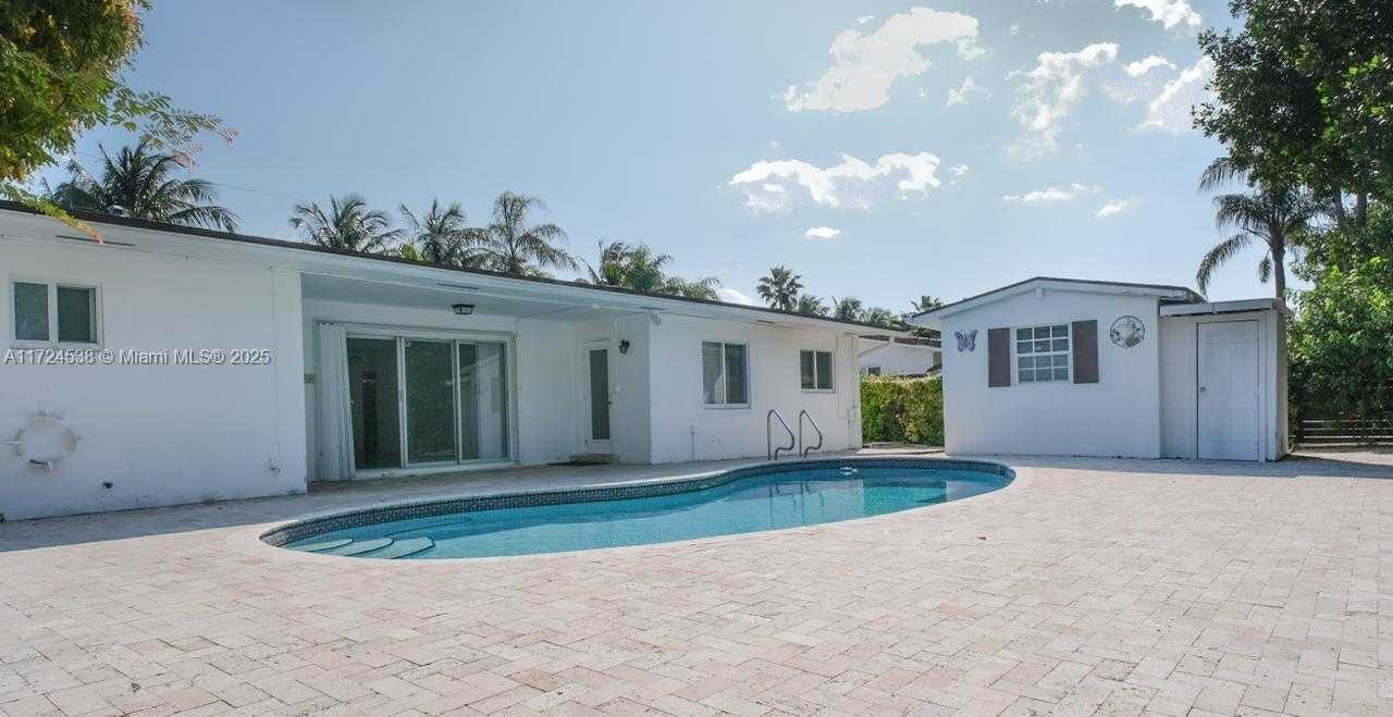 Small Image of 2325 NORTH EAST 191ST ST, Miami Number 27
