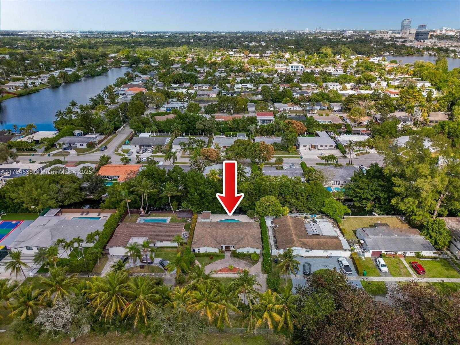 Small Image of 2325 NORTH EAST 191ST ST, Miami Number 30