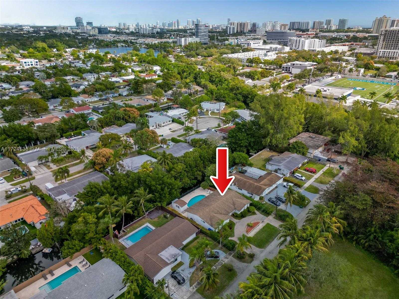 Small Image of 2325 NORTH EAST 191ST ST, Miami Number 31