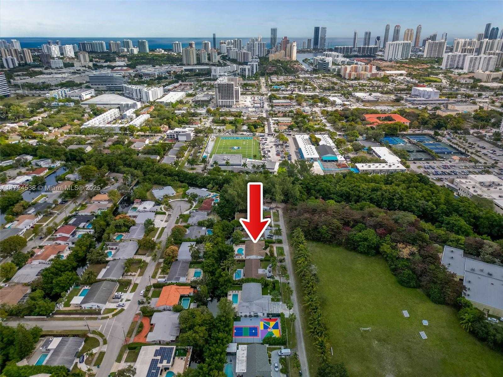 Small Image of 2325 NORTH EAST 191ST ST, Miami Number 33