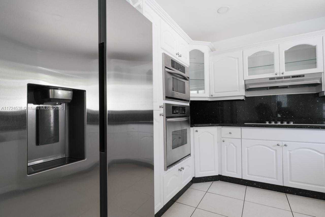 Small Image of 2325 NORTH EAST 191ST ST, Miami Number 42