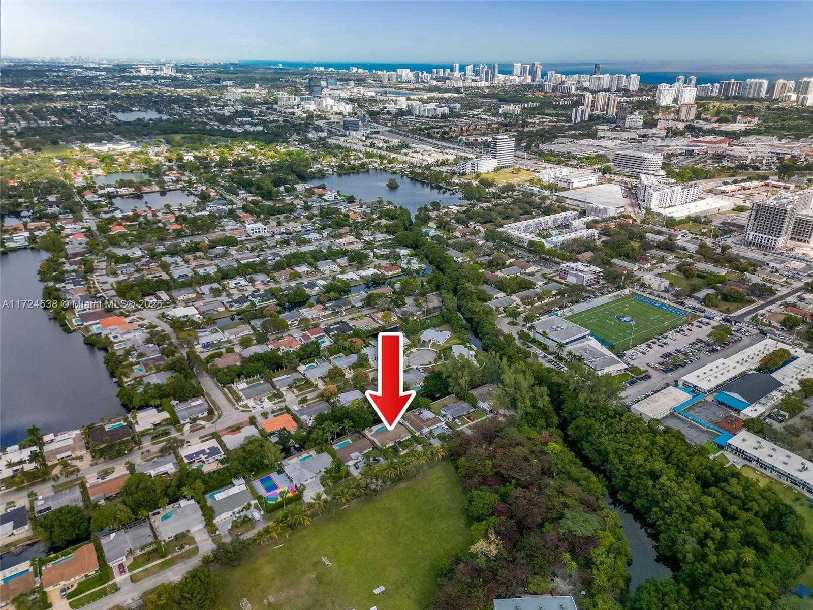 Small Image of 2325 NORTH EAST 191ST ST, Miami Number 51