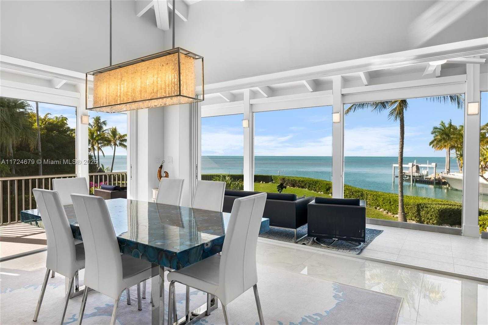 Small Image of 186 BAYVIEW DR, Islamorada Number 10