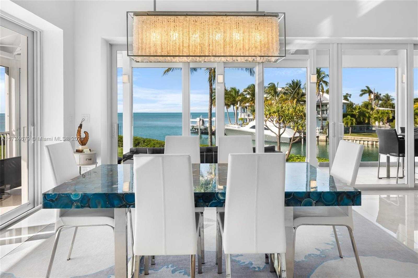 Small Image of 186 BAYVIEW DR, Islamorada Number 11