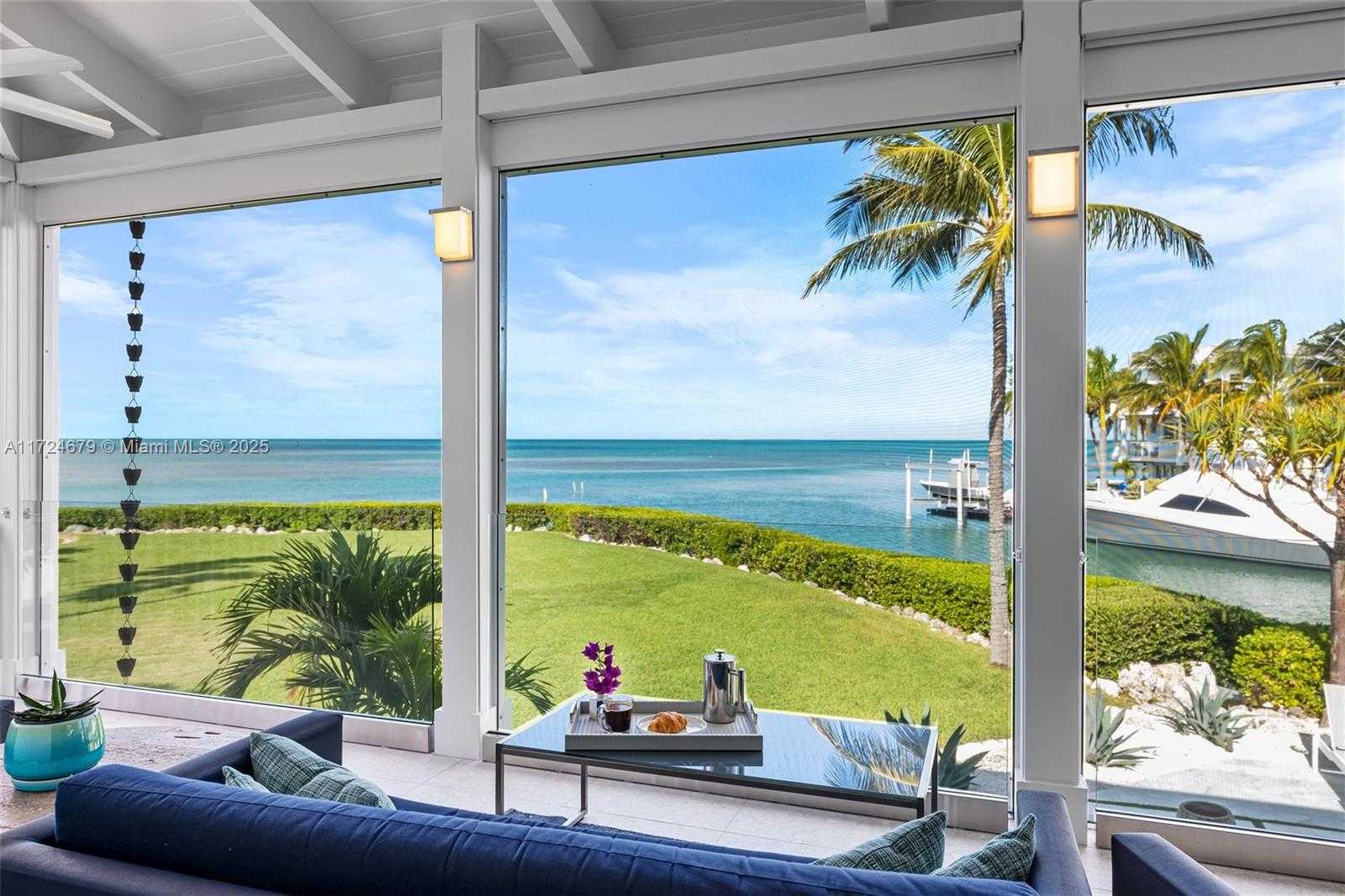 Small Image of 186 BAYVIEW DR, Islamorada Number 18
