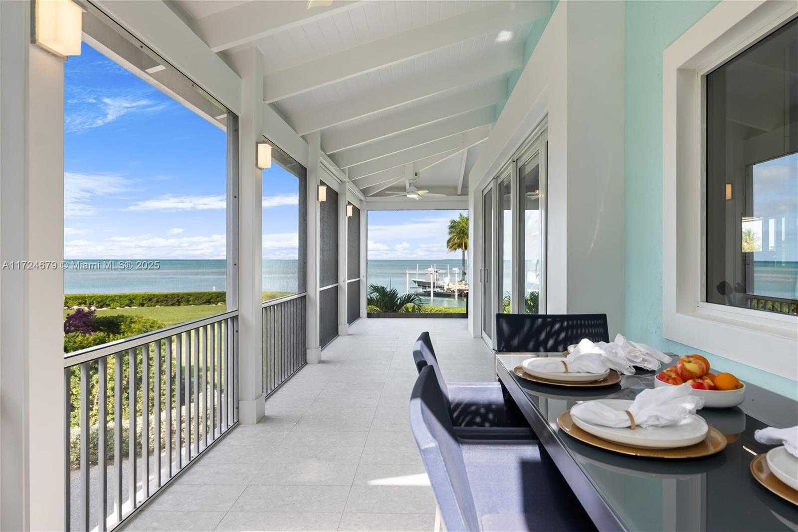 Small Image of 186 BAYVIEW DR, Islamorada Number 19