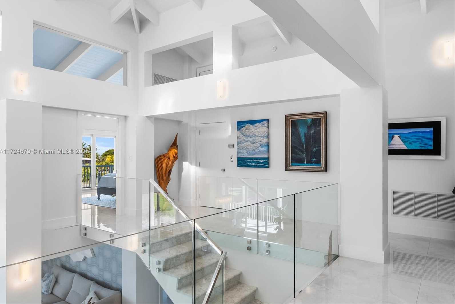 Small Image of 186 BAYVIEW DR, Islamorada Number 21