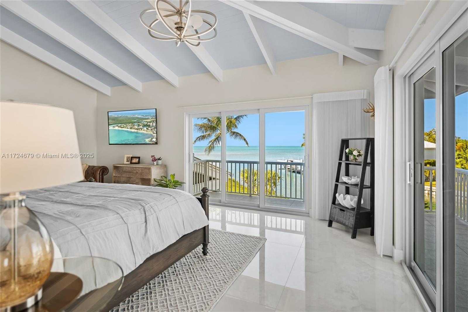 Small Image of 186 BAYVIEW DR, Islamorada Number 22