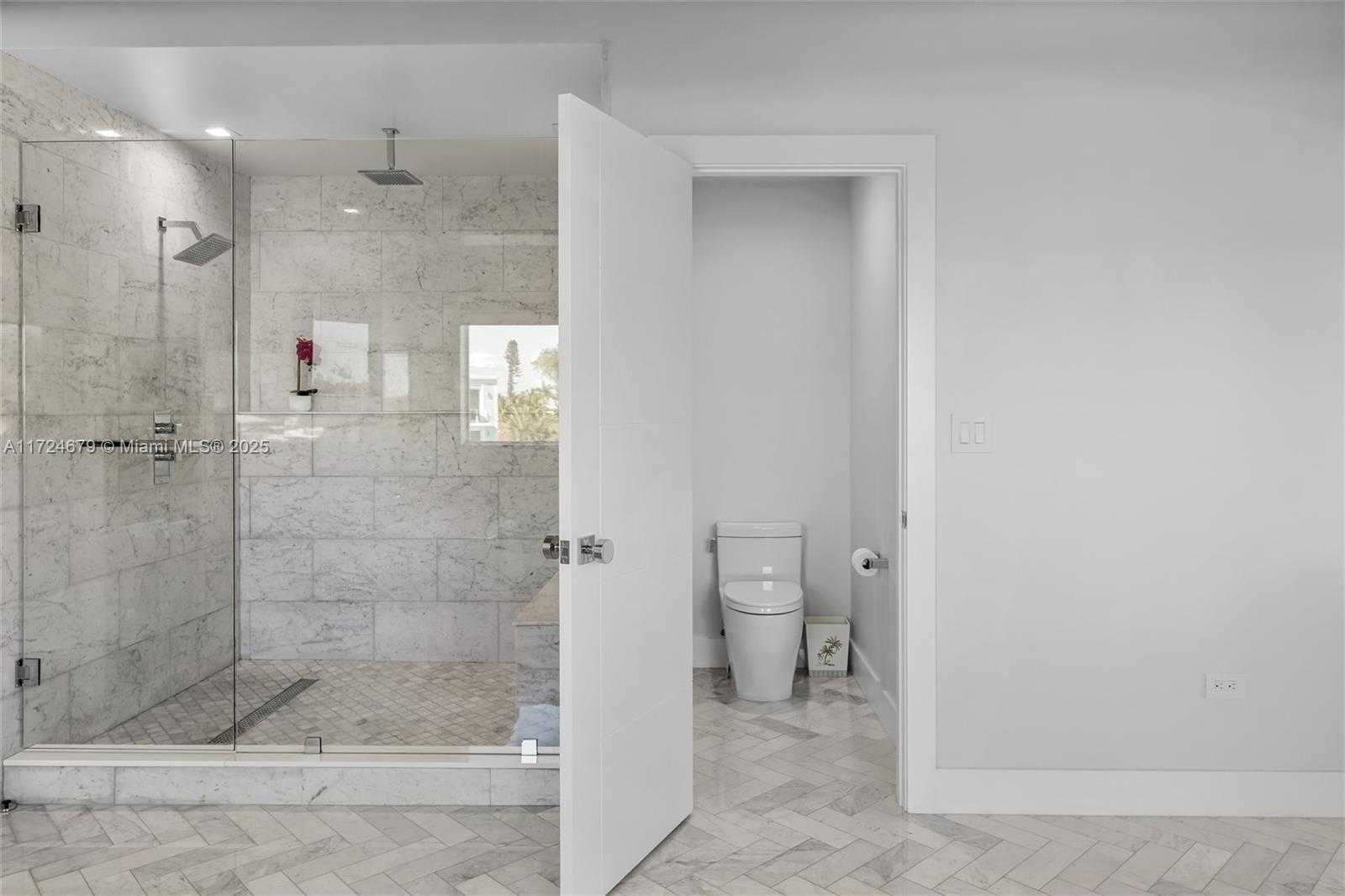 Small Image of 186 BAYVIEW DR, Islamorada Number 31