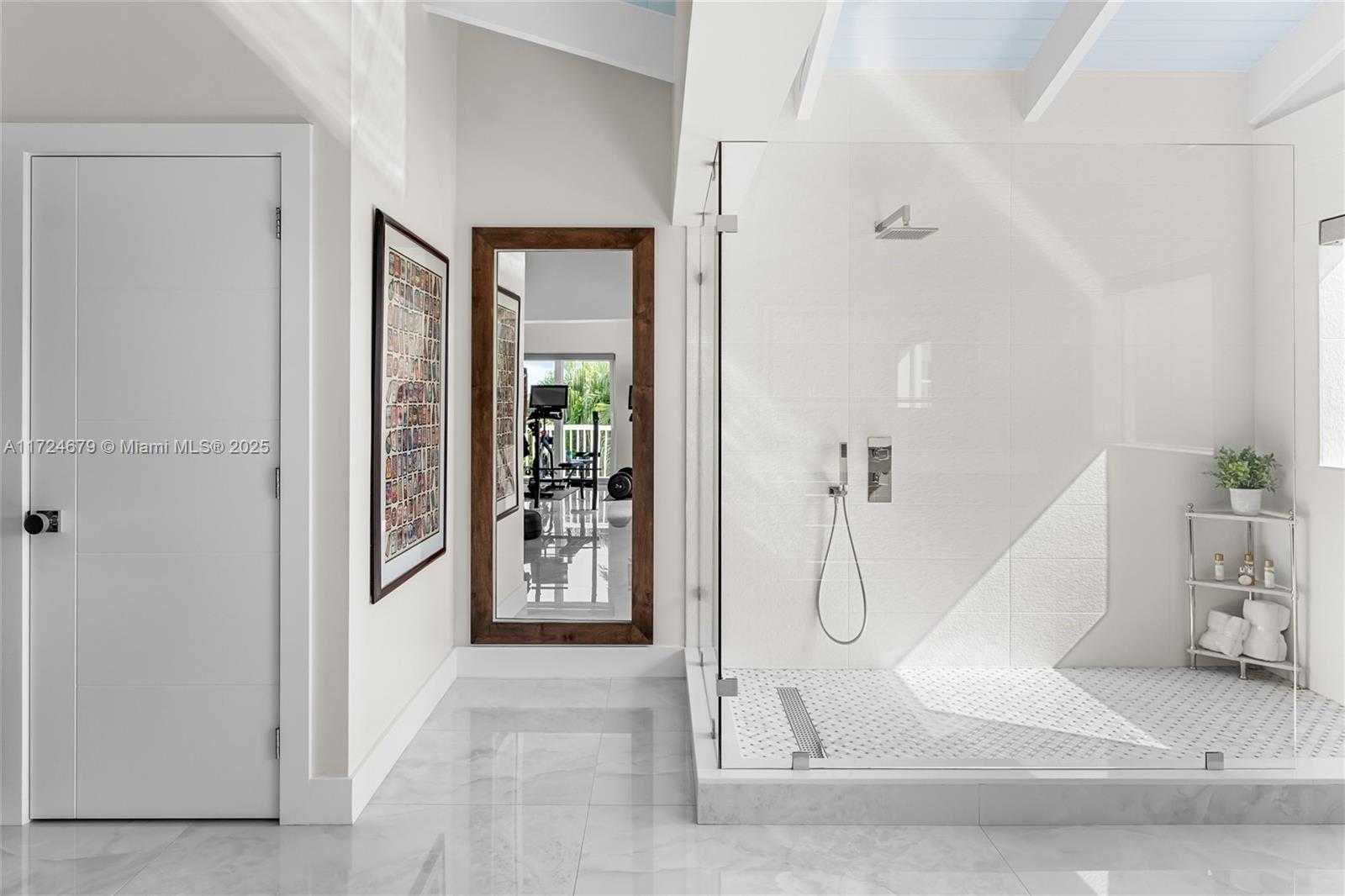 Small Image of 186 BAYVIEW DR, Islamorada Number 39