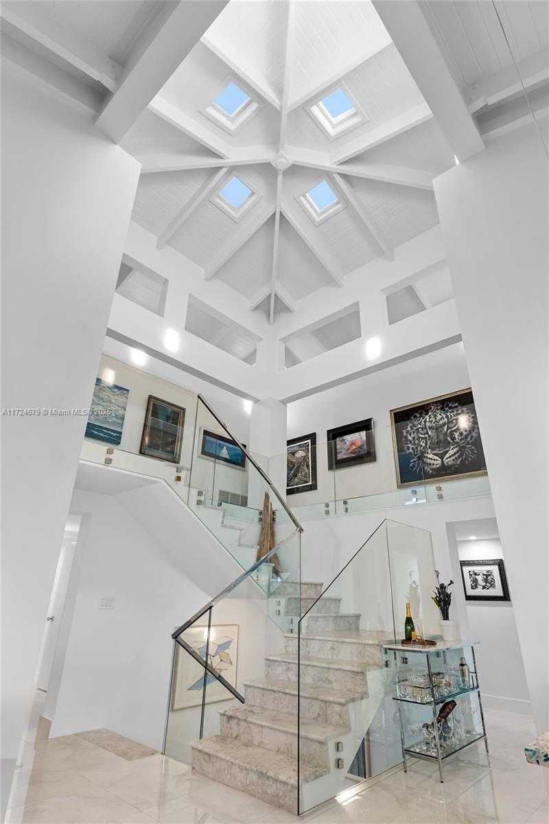 Small Image of 186 BAYVIEW DR, Islamorada Number 4