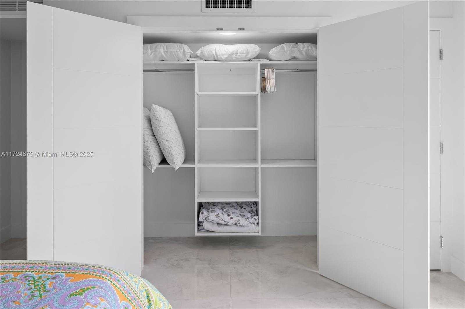 Small Image of 186 BAYVIEW DR, Islamorada Number 43