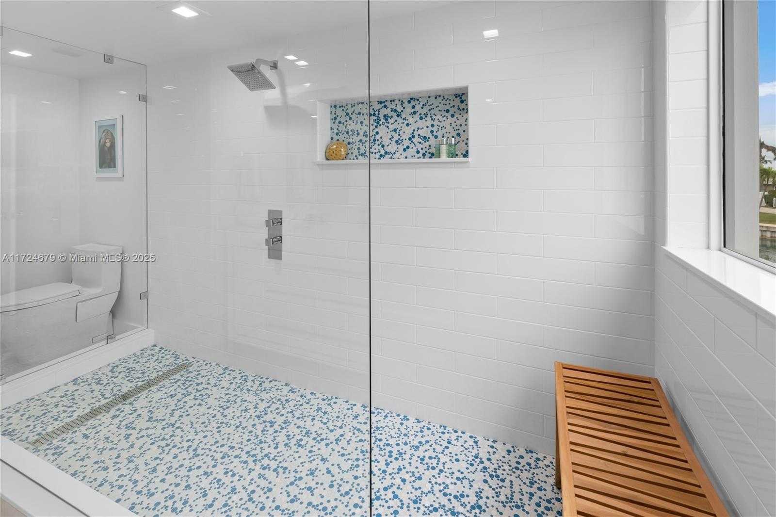 Small Image of 186 BAYVIEW DR, Islamorada Number 46