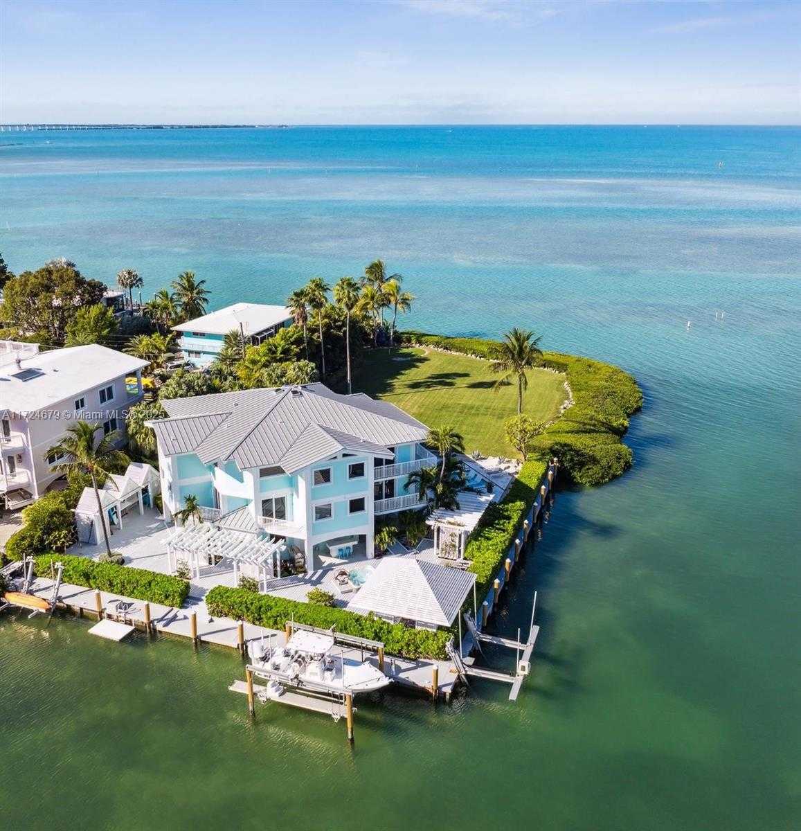 Small Image of 186 BAYVIEW DR, Islamorada Number 57