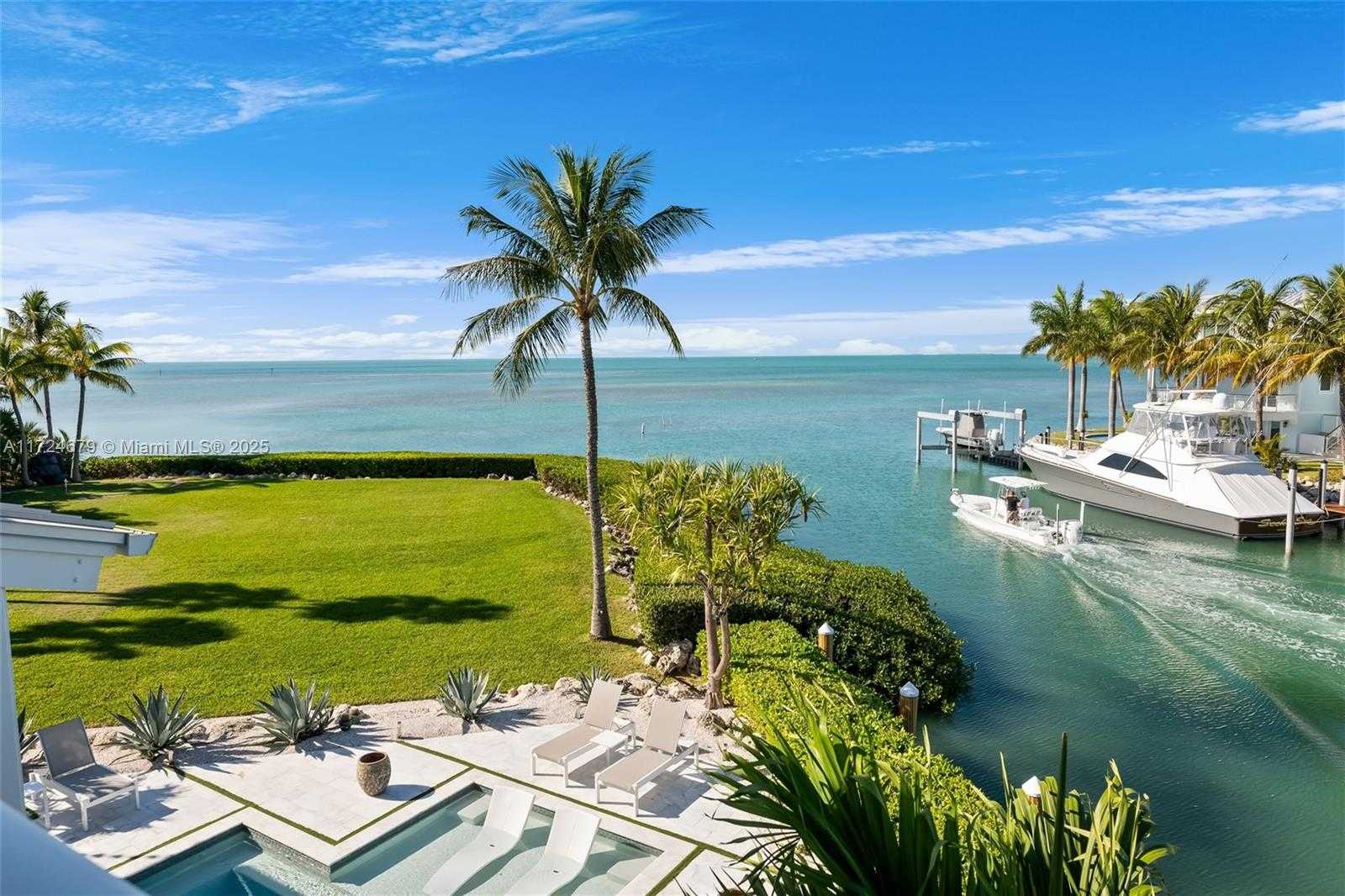 Small Image of 186 BAYVIEW DR, Islamorada Number 59