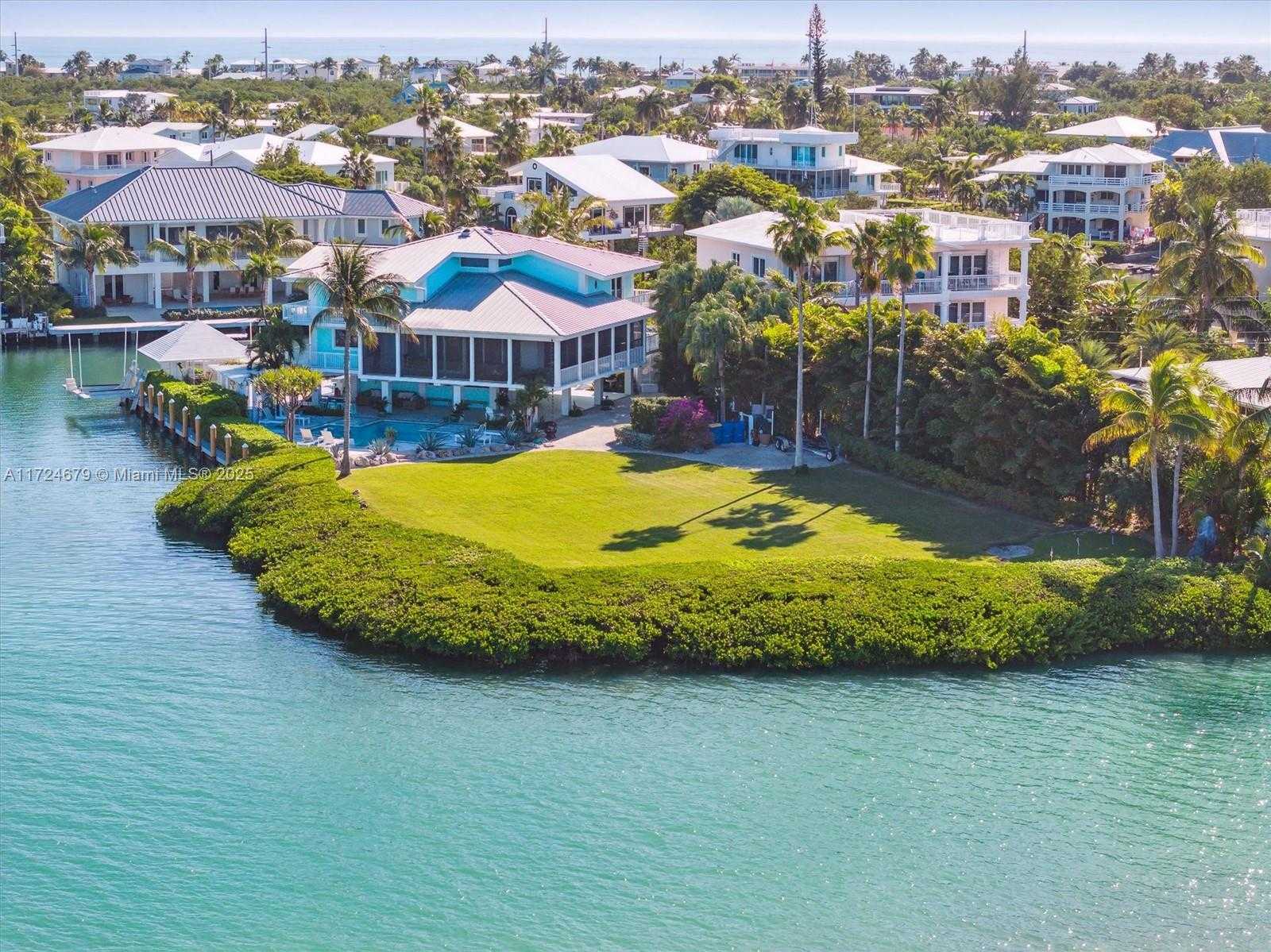 Small Image of 186 BAYVIEW DR, Islamorada Number 61