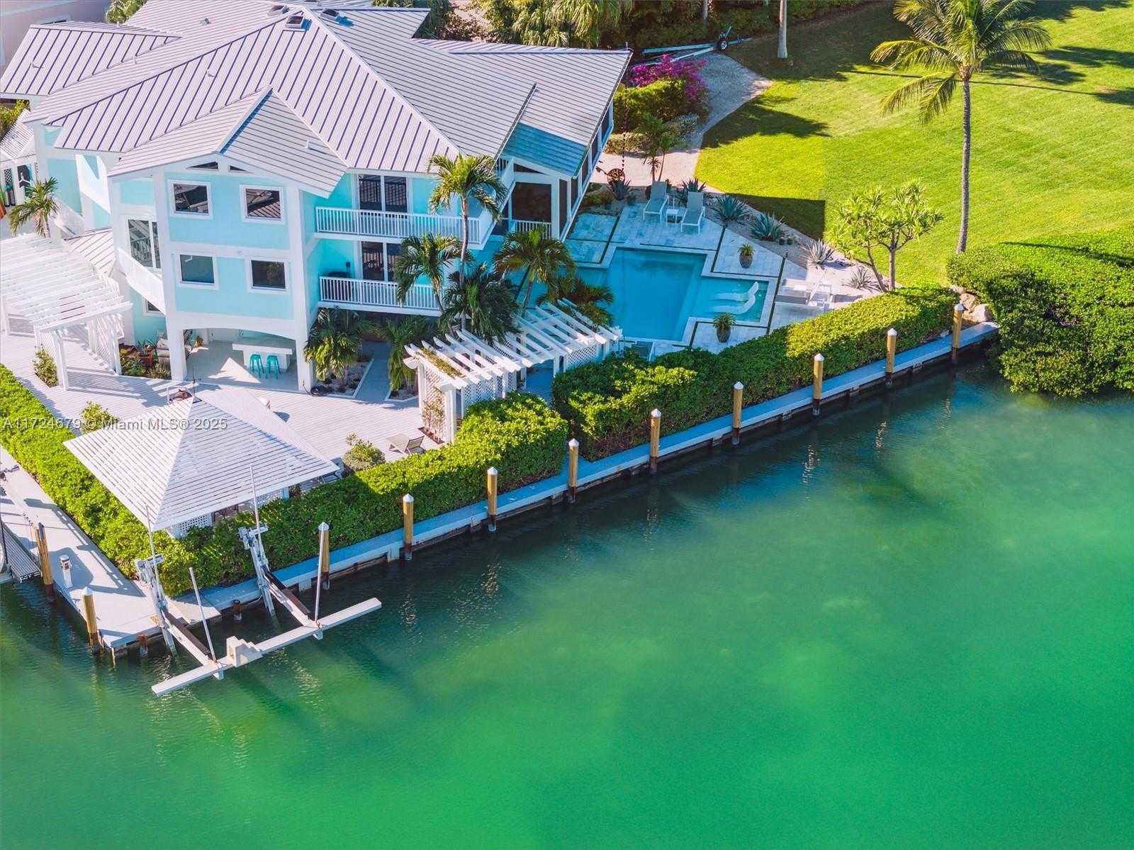 Small Image of 186 BAYVIEW DR, Islamorada Number 62