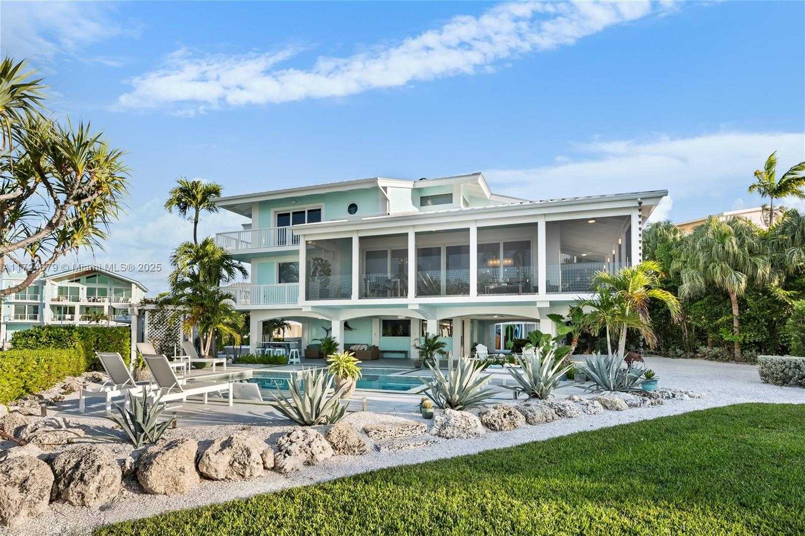 Small Image of 186 BAYVIEW DR, Islamorada Number 66
