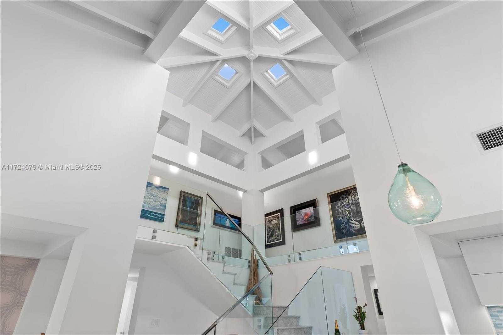 Small Image of 186 BAYVIEW DR, Islamorada Number 7