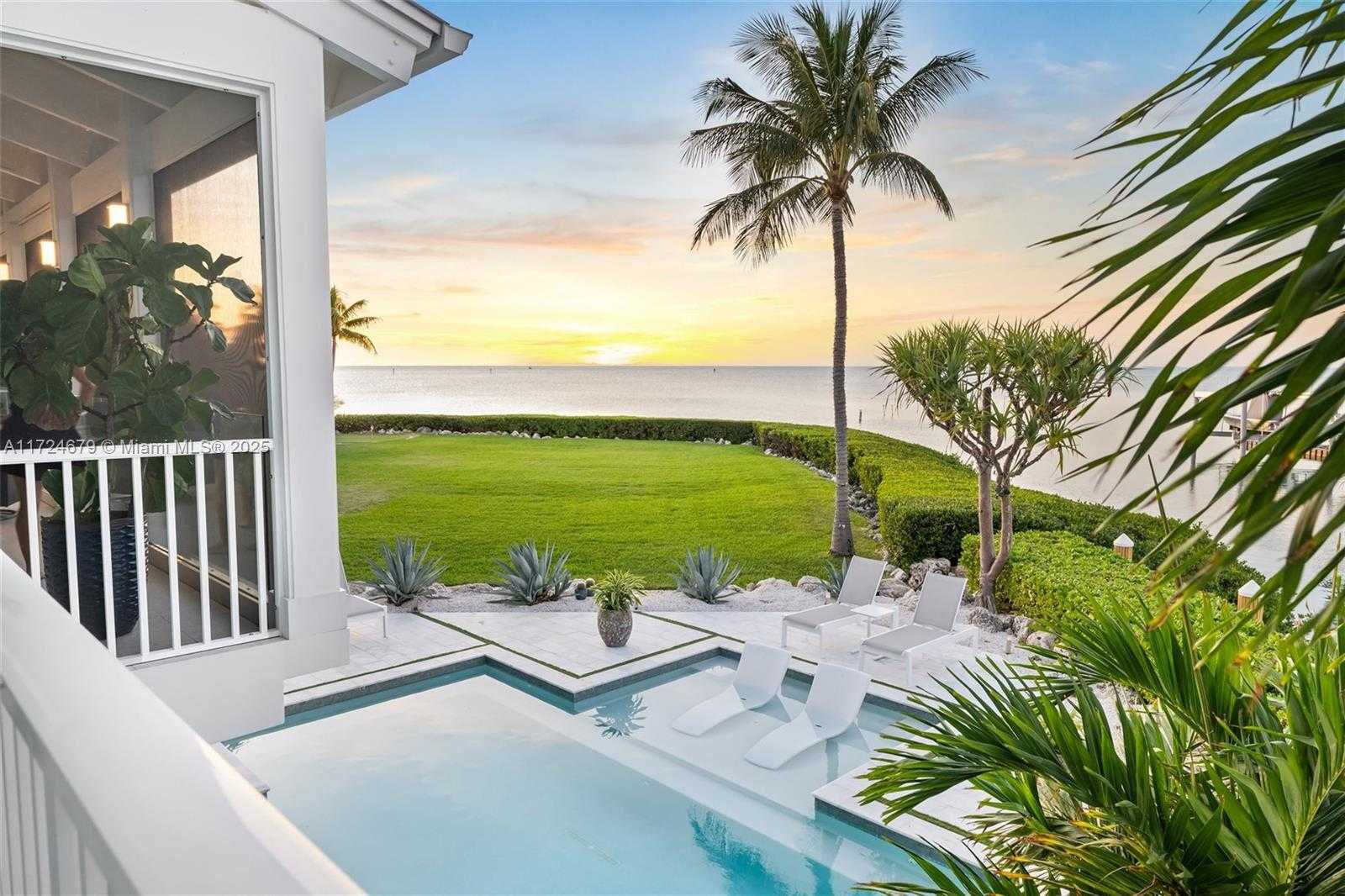 Small Image of 186 BAYVIEW DR, Islamorada Number 71