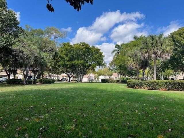 Small Image of 4357 MAGNOLIA RIDGE DR, Weston Number 5
