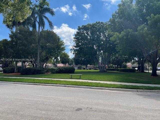 Small Image of 4357 MAGNOLIA RIDGE DR, Weston Number 6