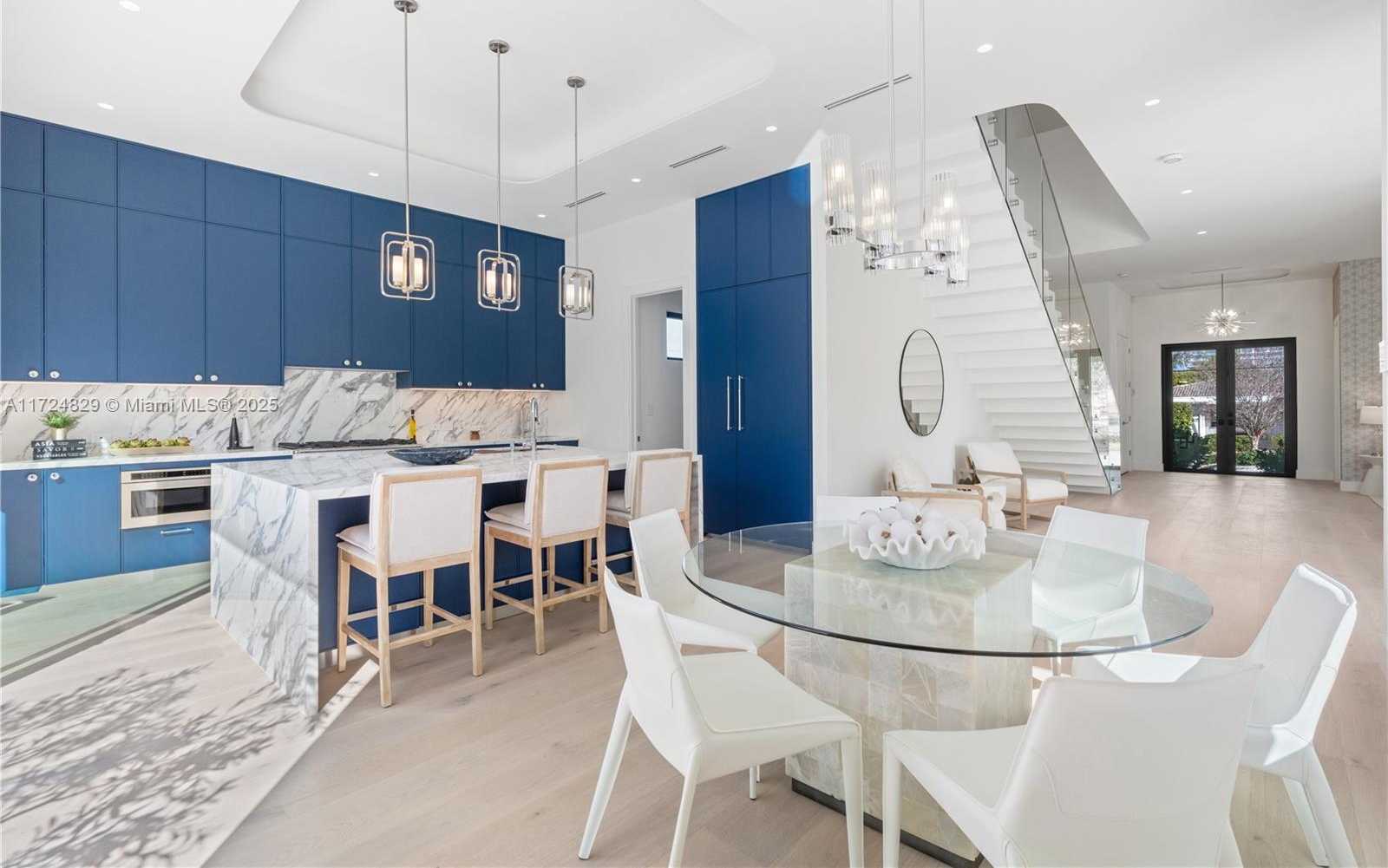 Small Image of 9132 DICKENS AVE, Surfside Number 13