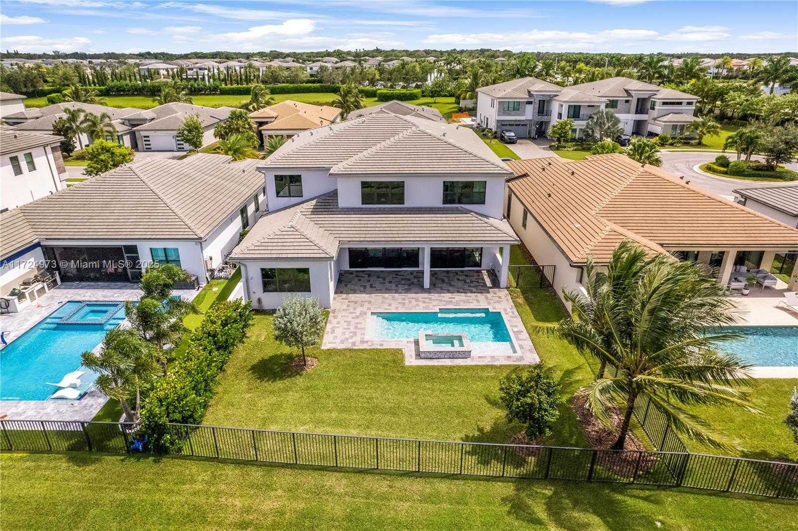 Small Image of 8853 NEW RIVER FALLS RD, Boca Raton Number 2