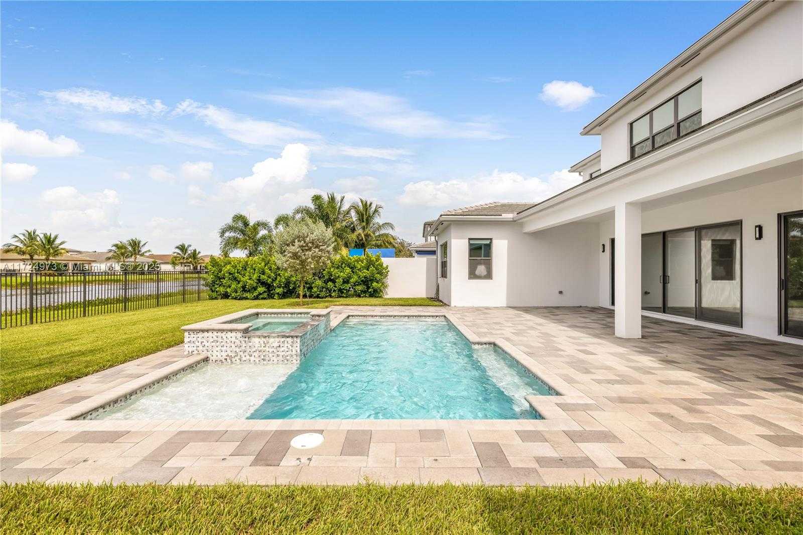 Small Image of 8853 NEW RIVER FALLS RD, Boca Raton Number 24