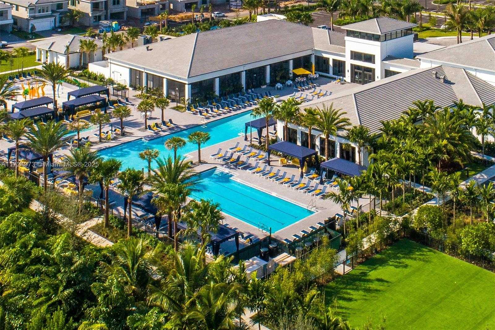 Small Image of 8853 NEW RIVER FALLS RD, Boca Raton Number 34