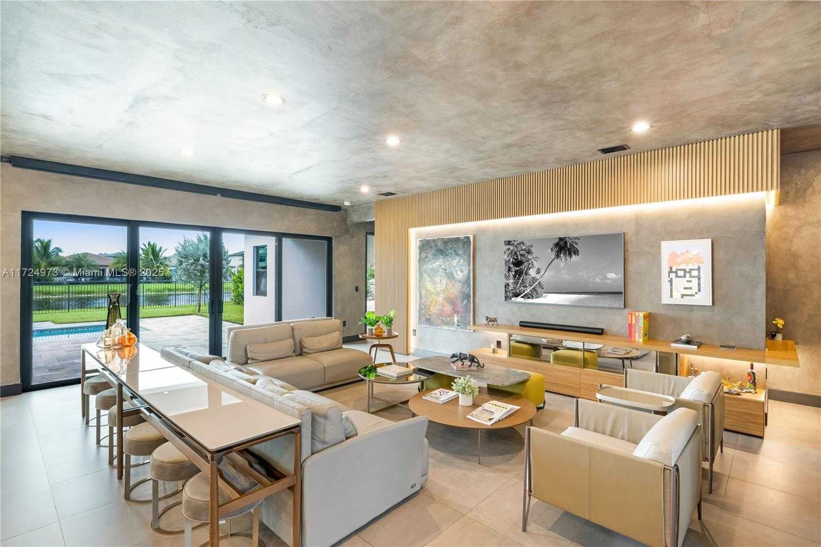 Small Image of 8853 NEW RIVER FALLS RD, Boca Raton Number 4