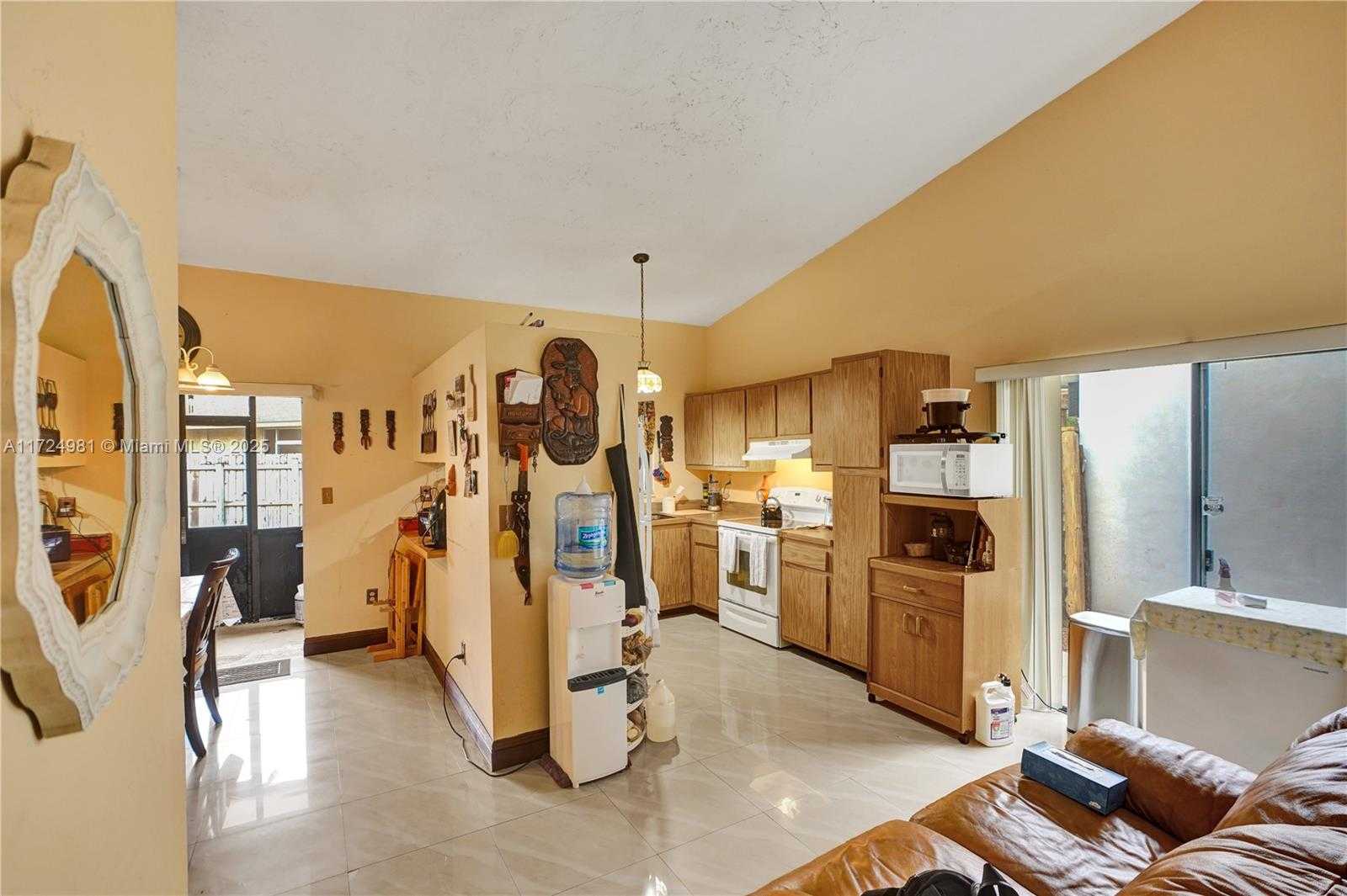 Small Image of 21812 SOUTH WEST 98TH PL, Cutler Bay Number 10