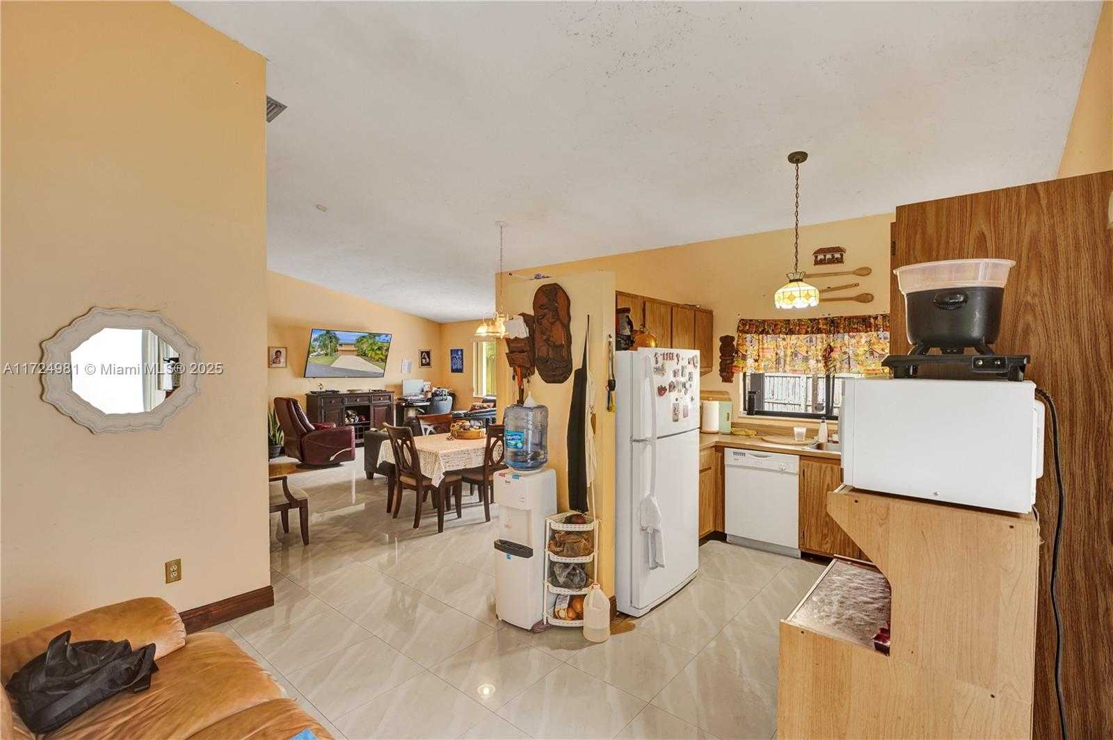 Small Image of 21812 SOUTH WEST 98TH PL, Cutler Bay Number 11
