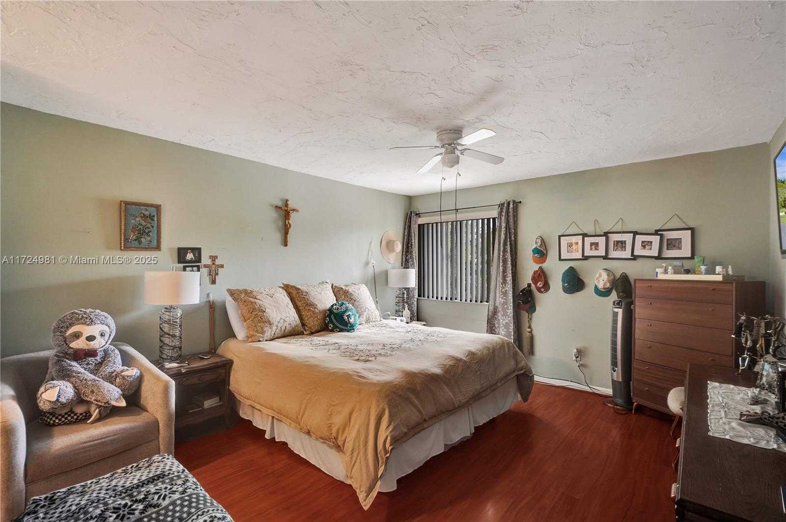 Small Image of 21812 SOUTH WEST 98TH PL, Cutler Bay Number 16