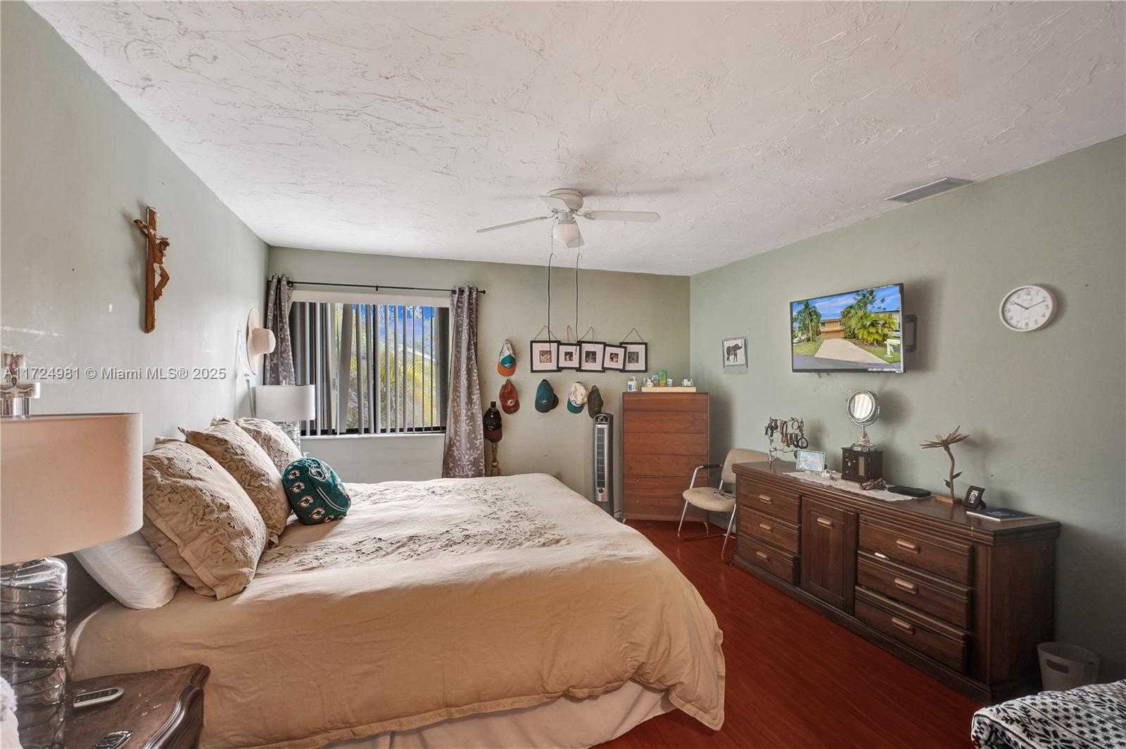 Small Image of 21812 SOUTH WEST 98TH PL, Cutler Bay Number 17