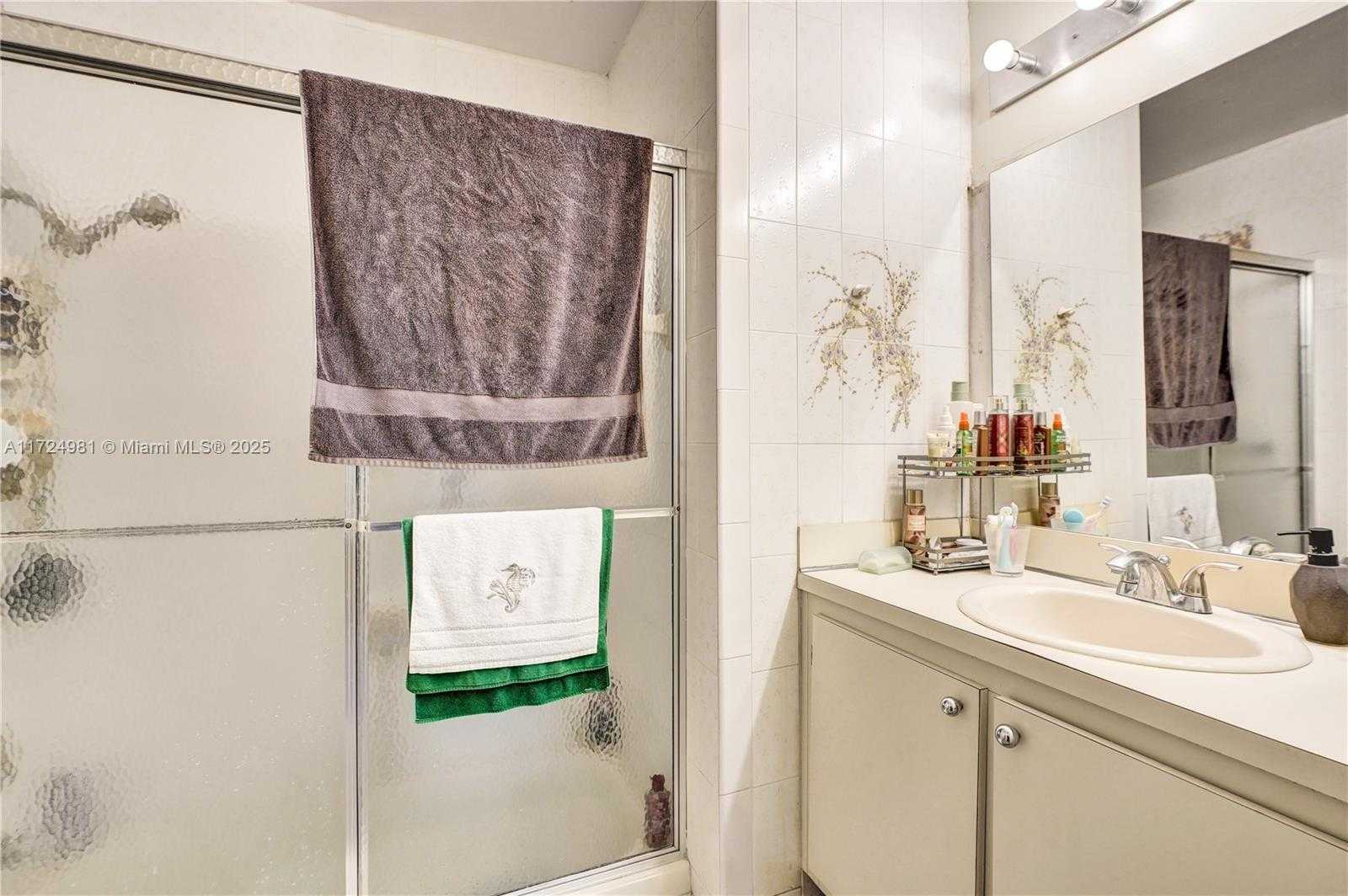 Small Image of 21812 SOUTH WEST 98TH PL, Cutler Bay Number 18