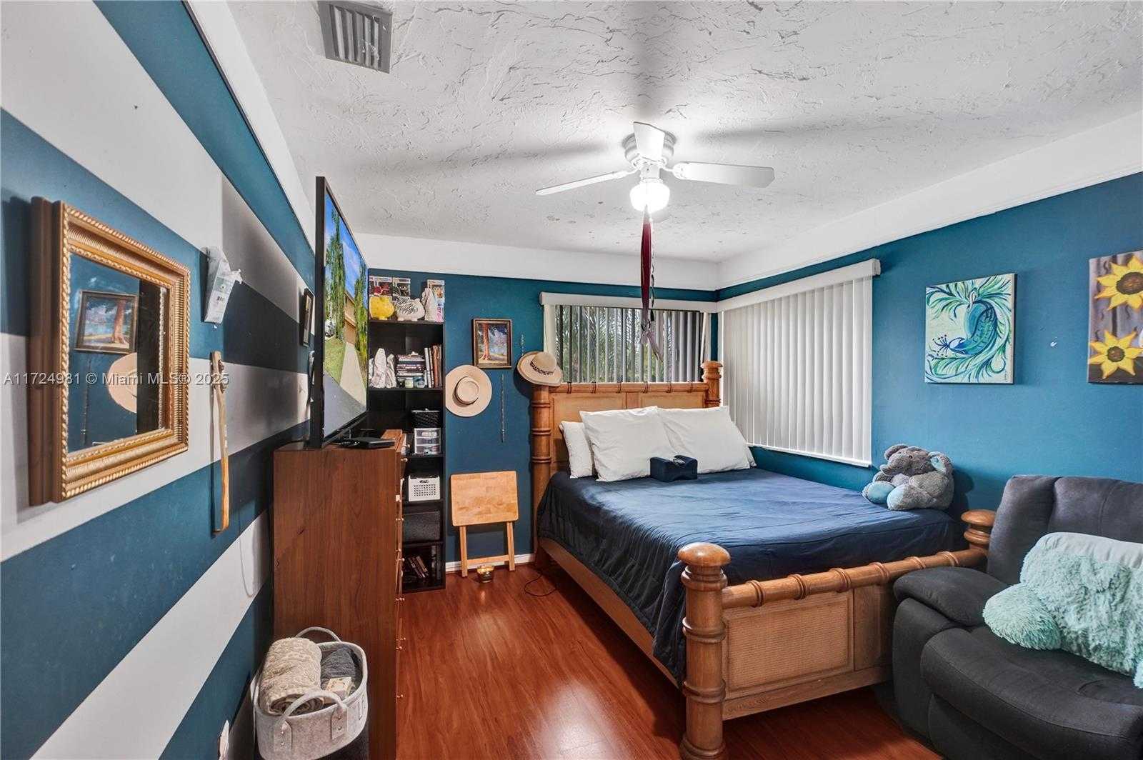 Small Image of 21812 SOUTH WEST 98TH PL, Cutler Bay Number 21