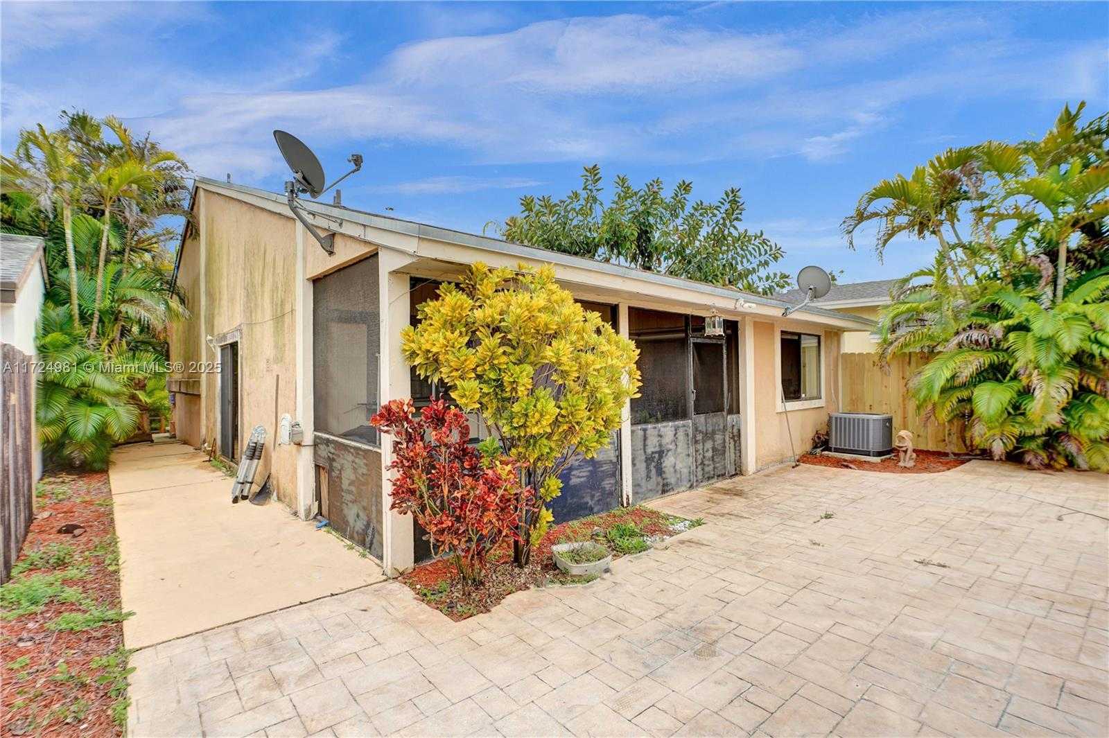 Small Image of 21812 SOUTH WEST 98TH PL, Cutler Bay Number 24